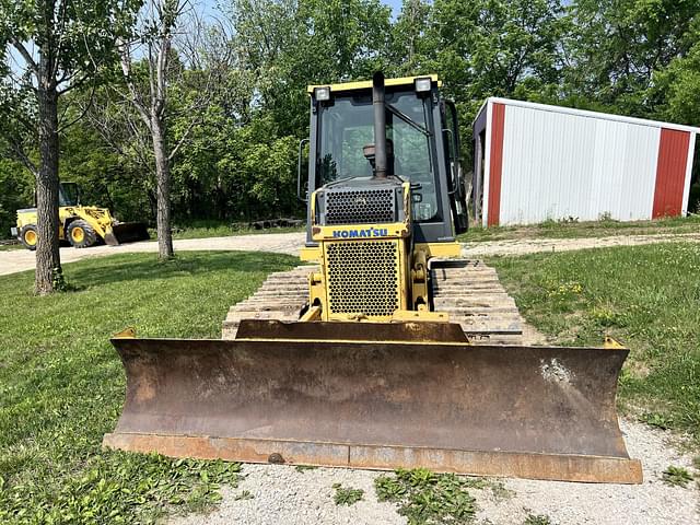 Image of Komatsu D31PX-21 equipment image 4