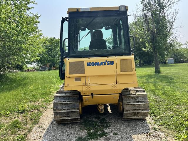 Image of Komatsu D31PX-21 equipment image 2