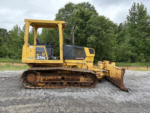 Image of Komatsu D37PX-21 equipment image 3