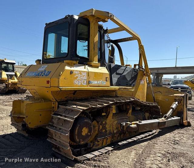 Image of Komatsu D65EX-15E0 equipment image 4