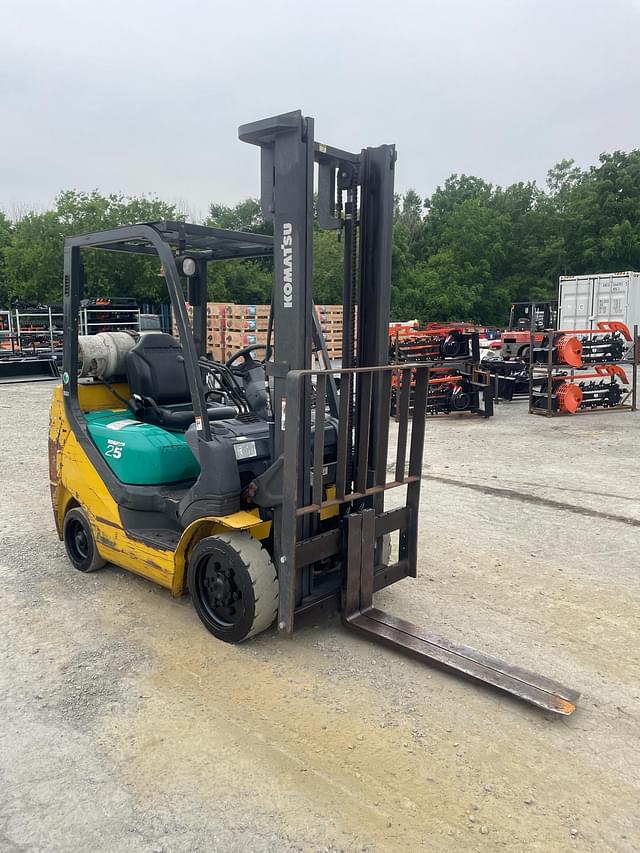 Image of Komatsu FG25 equipment image 1