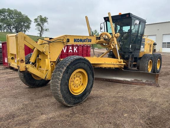 2007 Komatsu GD655 Equipment Image0