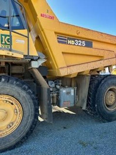 Image of Komatsu HD325-7 Primary image
