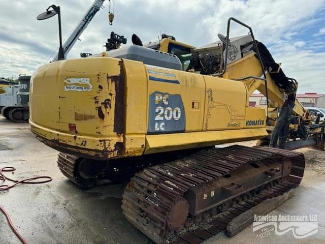 Image of Komatsu PC200LC-8 equipment image 2