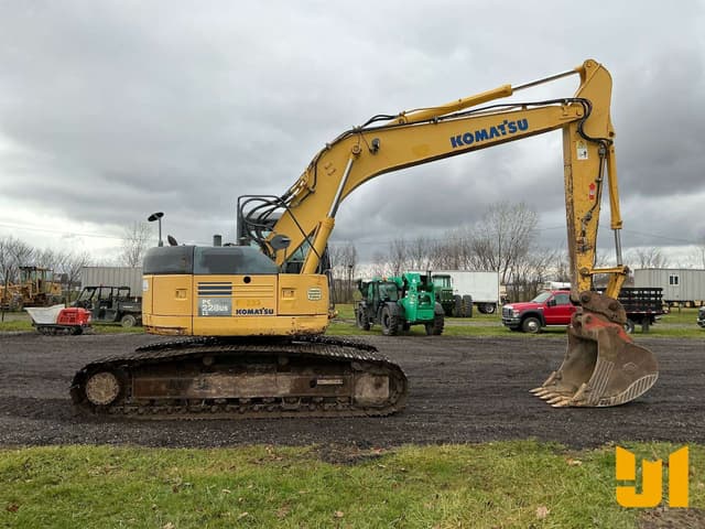 Image of Komatsu PC228USLC-3 equipment image 3