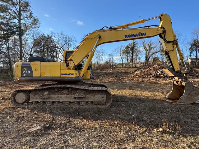Image of Komatsu PC270LC-8 equipment image 3