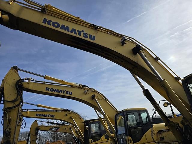 Image of Komatsu PC300LC equipment image 3