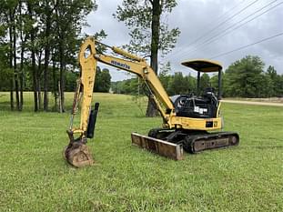 2007 Komatsu PC35MR Equipment Image0