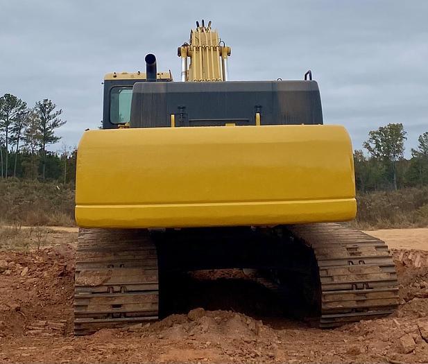 Image of Komatsu PC400LC-7 equipment image 2