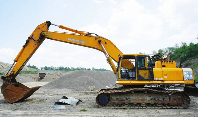 Image of Komatsu PC400LC-7E0 equipment image 2