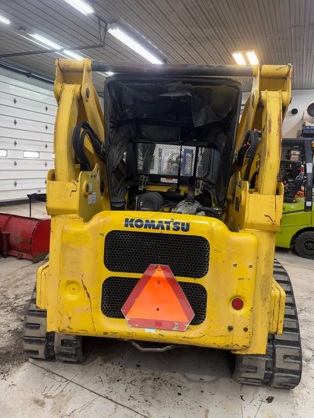 Image of Komatsu SK1026 equipment image 3