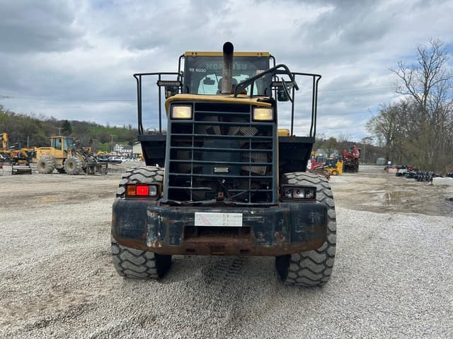 Image of Komatsu WA380-6 equipment image 2