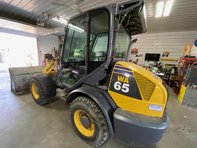 Image of Komatsu WA65-5 equipment image 2