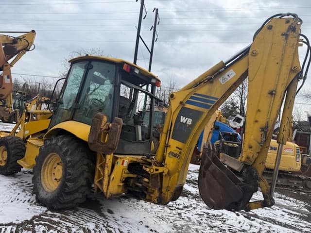 Image of Komatsu WB146 equipment image 3