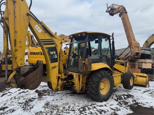 Image of Komatsu WB146 equipment image 2