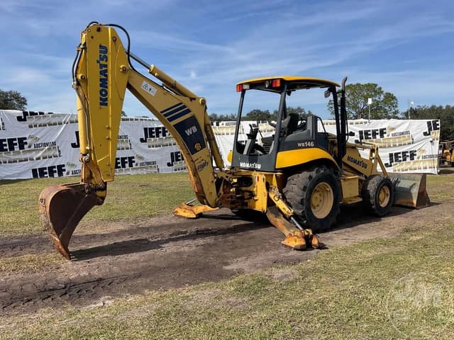 Image of Komatsu WB146 equipment image 4