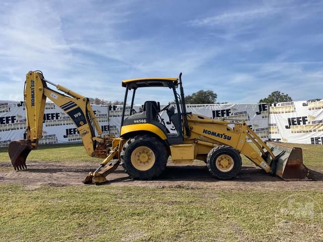 Image of Komatsu WB146 equipment image 3