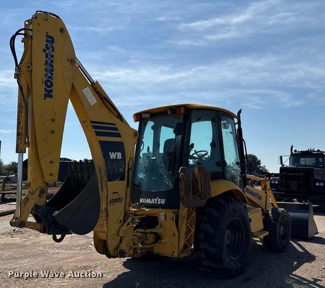 Image of Komatsu WB146 equipment image 4