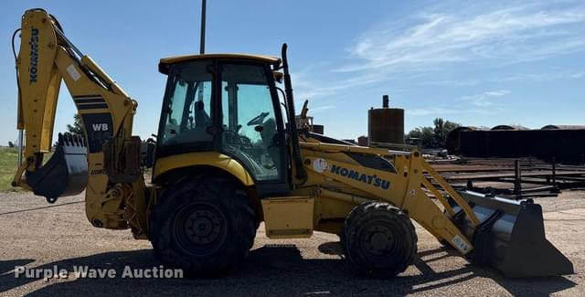 Image of Komatsu WB146 equipment image 3
