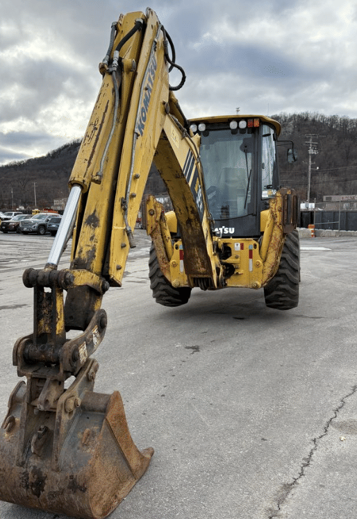 Image of Komatsu WB146PS equipment image 2