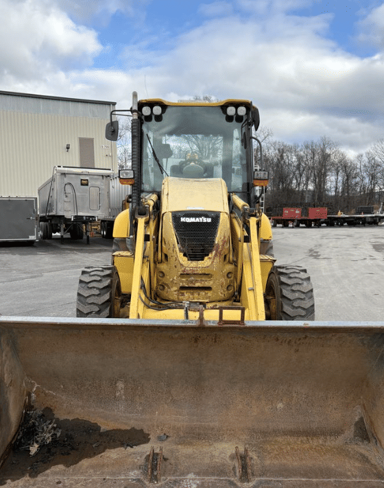 Image of Komatsu WB146PS equipment image 3