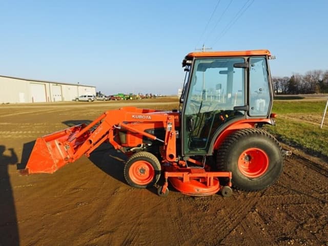 Image of Kubota B3030 equipment image 4