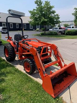 Image of Kubota B7800 equipment image 4