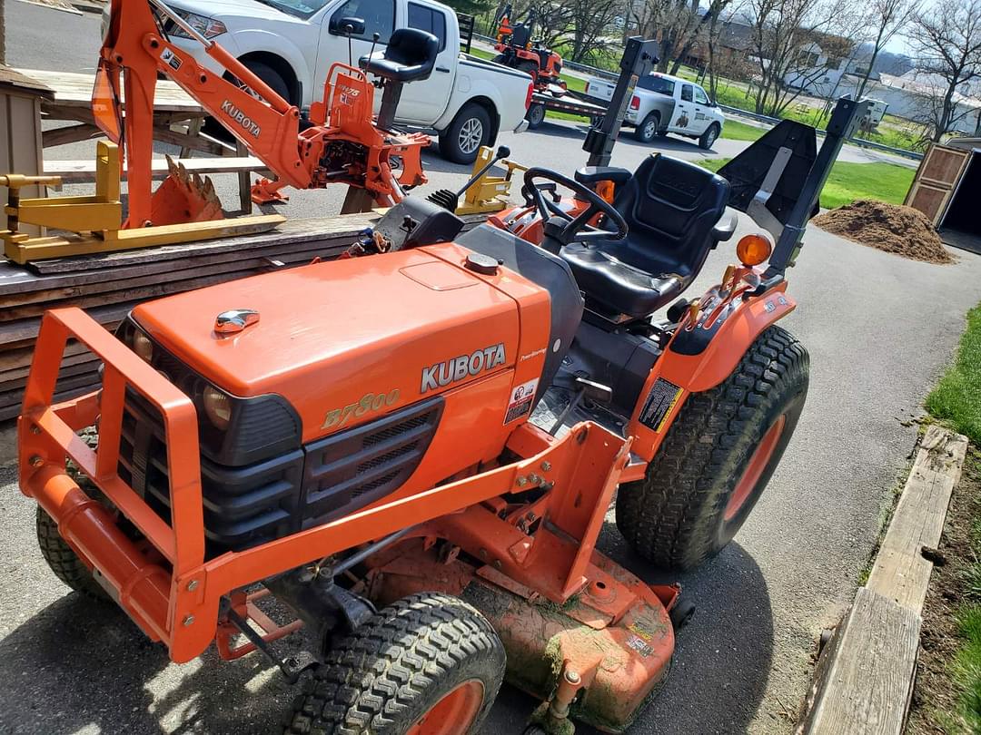 Image of Kubota B7000 Image 0