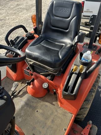 Image of Kubota BX2350 equipment image 3