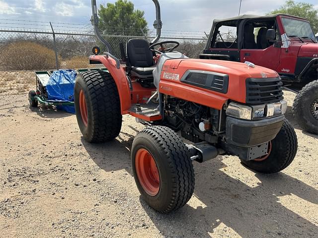 Image of Kubota L4330 equipment image 1