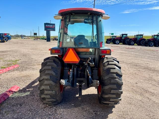 Image of Kubota L5740HSTC equipment image 4
