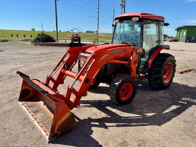Image of Kubota L5740HSTC equipment image 2
