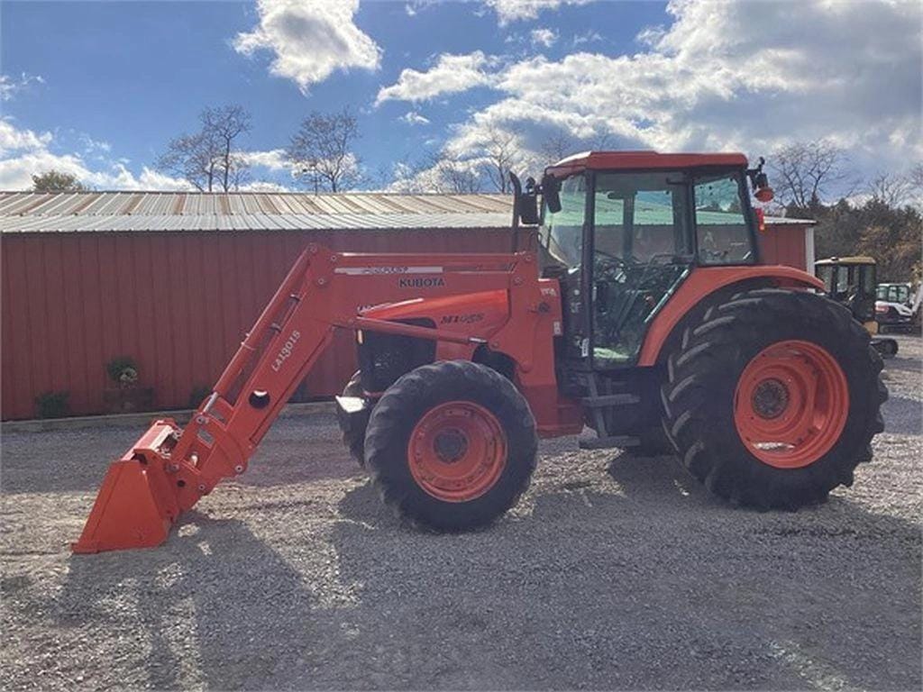 Main image Kubota M105X