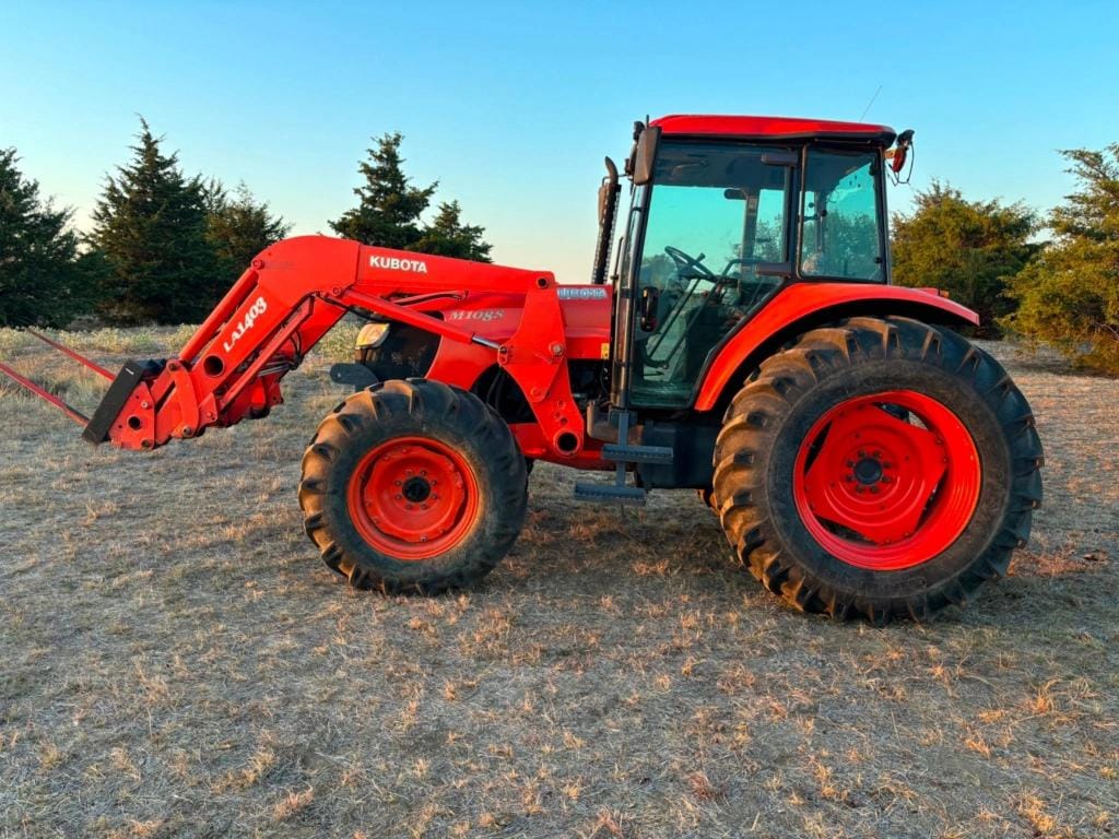 Main image Kubota M108S