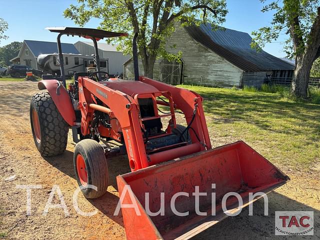 Image of Kubota M5040 equipment image 2