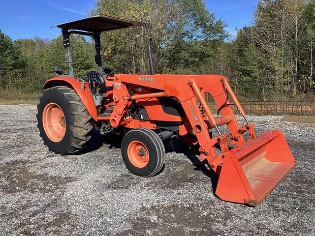 Image of Kubota M6040 equipment image 3