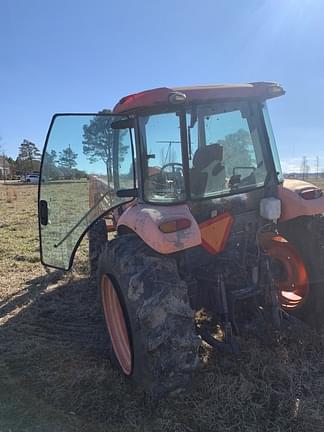 Image of Kubota M7040 equipment image 2