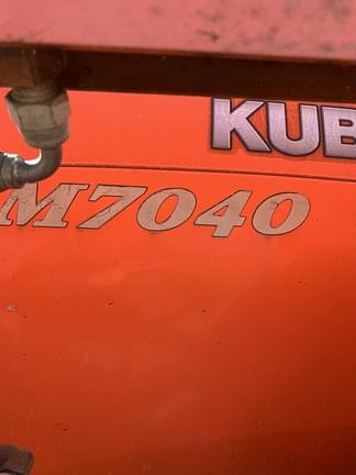 Image of Kubota M7040 equipment image 4