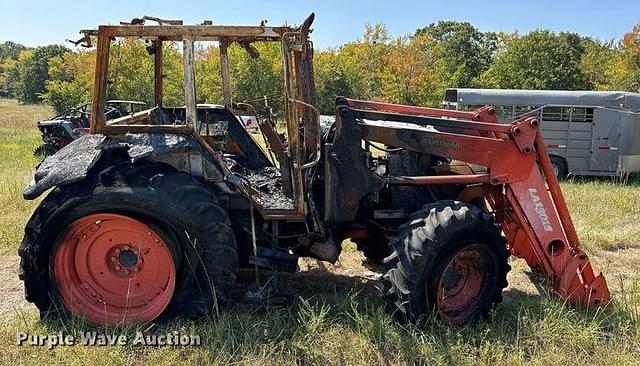 Image of Kubota M95X equipment image 3