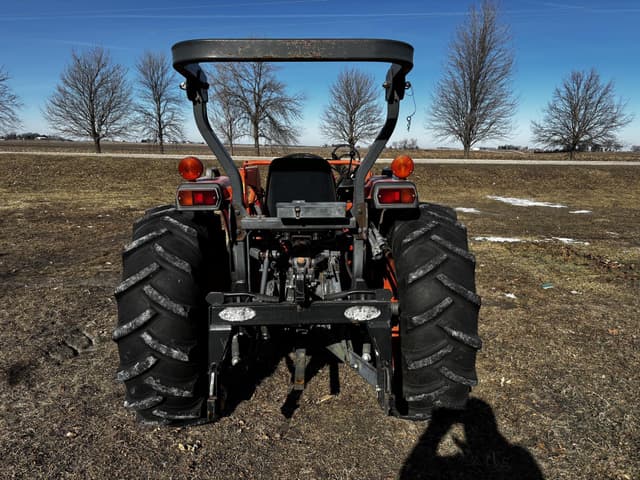Image of Kubota MX5000 equipment image 4
