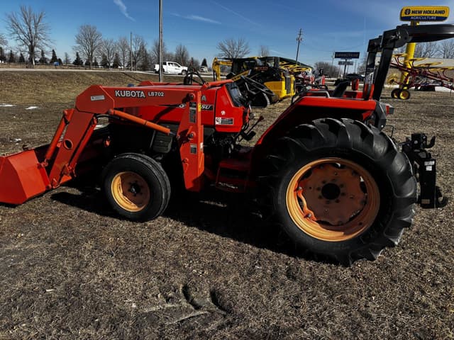 Image of Kubota MX5000 equipment image 2