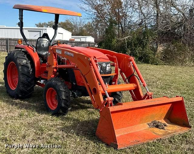 Image of Kubota MX5200D equipment image 2