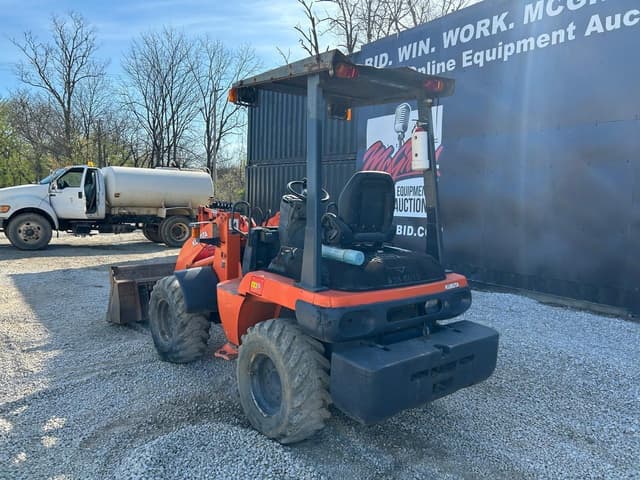 Image of Kubota R420S equipment image 1