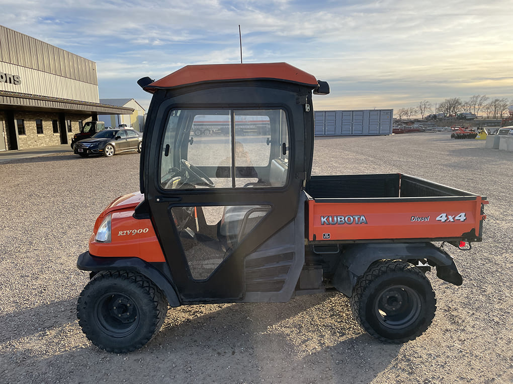 Kubota RTV900 Equipment Image0