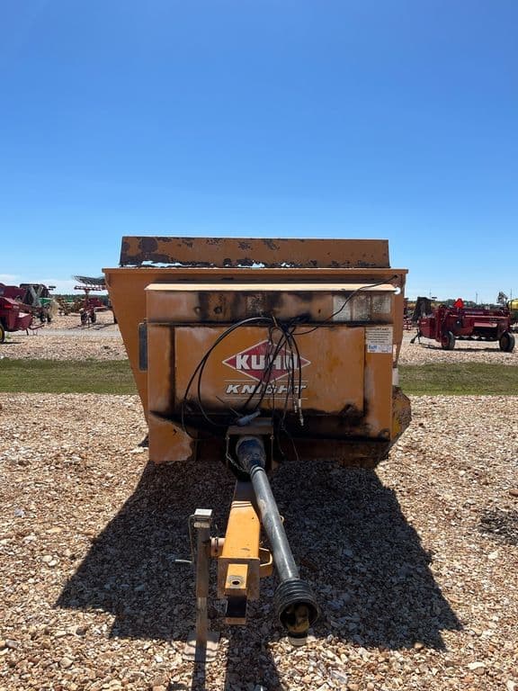 Image of Kuhn Knight 8118 equipment image 2