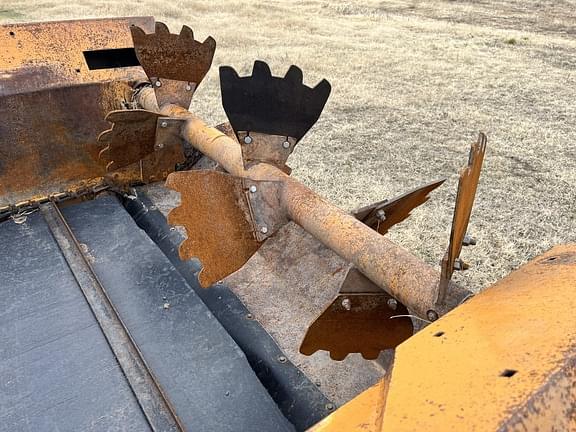 Thumbnail image Kuhn Knight 1230 14