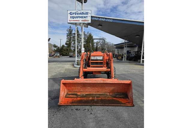 Image of Kubota L4400 equipment image 2