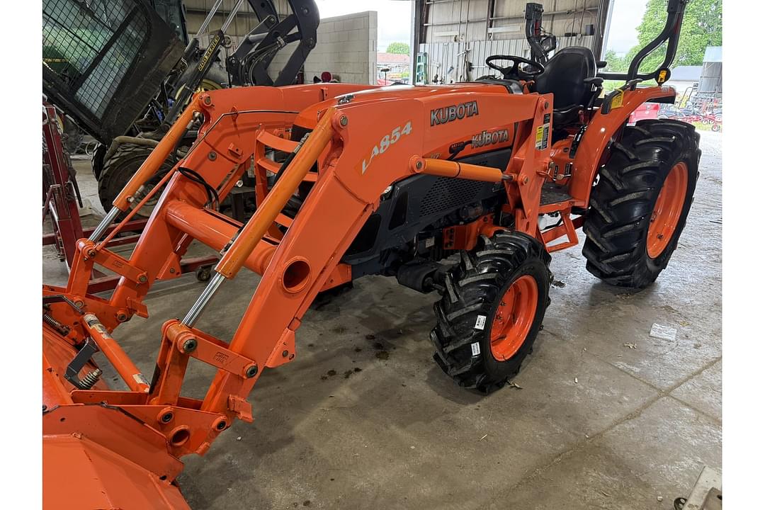 Image of Kubota L5740 Primary image