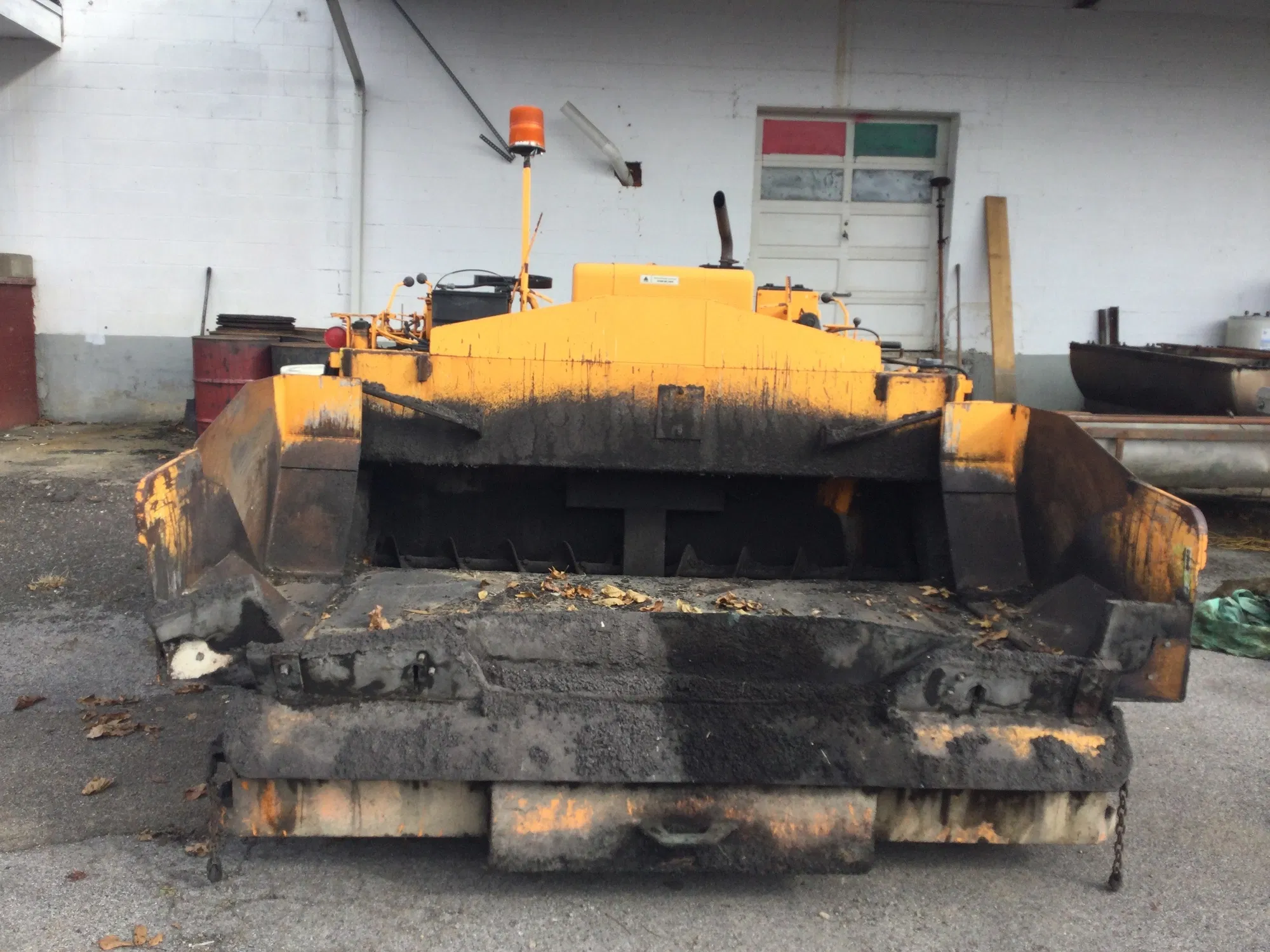 2007 LeeBoy 1000F Equipment Image0