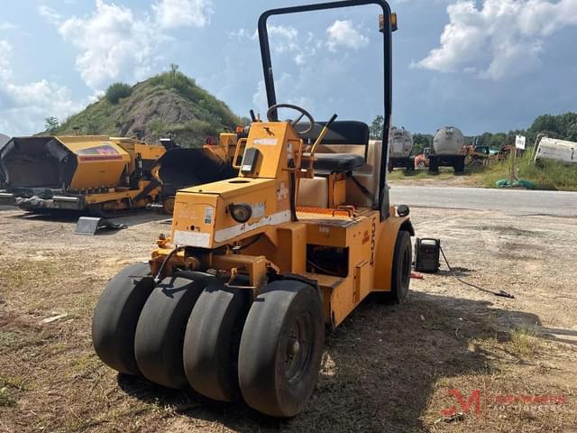 Image of LeeBoy 420  equipment image 1